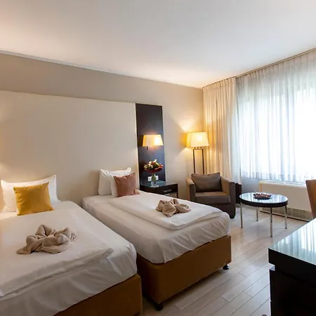Lion'S Garden Hotel Budapest Exterior photo