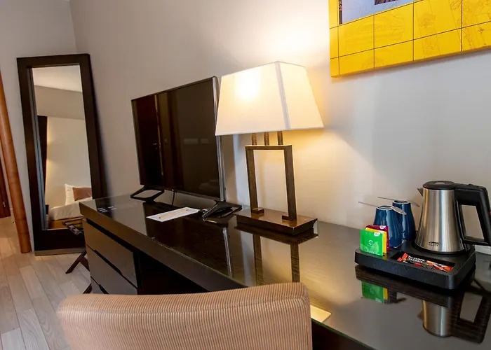 Lion\'S Garden Hotel